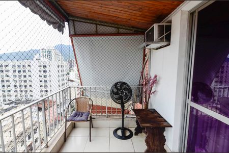 Apartamento à venda com 92m², 2 quartos e 1 vaga Apartamento à venda com 92m², 2 quartos e 1 vagaVaranda Suíte