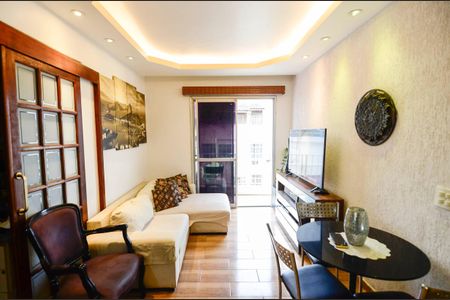 Apartamento à venda com 92m², 2 quartos e 1 vaga Apartamento à venda com 92m², 2 quartos e 1 vagaSala