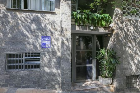 Apartamento à venda com 70m², 2 quartos e sem vagaFachada