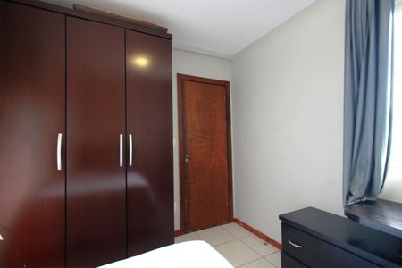 Apartamento à venda com 95m², 3 quartos e 2 vagasQuarto 2