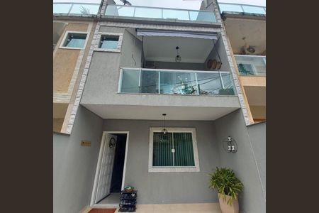 Casa de condomínio para alugar com 200m², 3 quartos e 1 vagaFachada