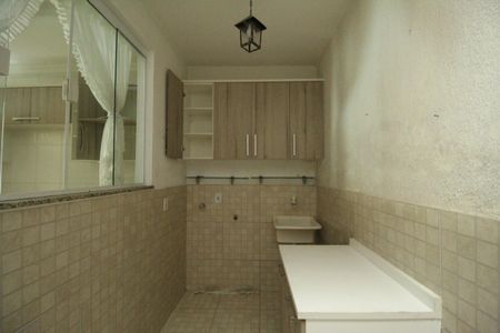 Casa de condomínio para alugar com 200m², 3 quartos e 1 vagaÁrea de serviço