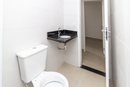 Apartamento à venda com 40m², 2 quartos e sem vaga Apartamento à venda com 40m², 2 quartos e sem vagaBanheiro