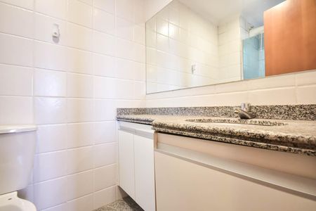 Apartamento para alugar com 55m², 2 quartos e 1 vaga Apartamento para alugar com 55m², 2 quartos e 1 vagaBanheiro