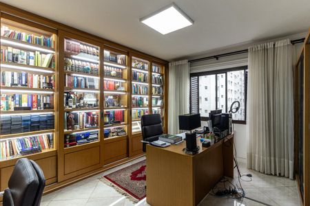 Apartamento à venda com 230m², 4 quartos e 4 vagasQuarto 1