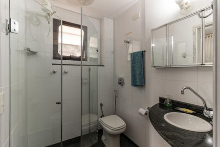 Apartamento à venda com 230m², 4 quartos e 4 vagasBanheiro de Serviço