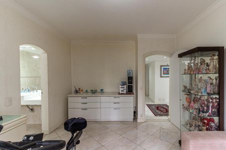 Apartamento à venda com 230m², 4 quartos e 4 vagas Suíte 2