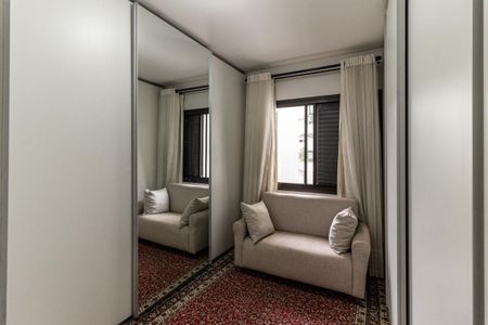 Apartamento à venda com 230m², 4 quartos e 4 vagasQuarto 2
