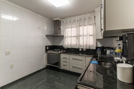 Apartamento à venda com 230m², 4 quartos e 4 vagasCozinha