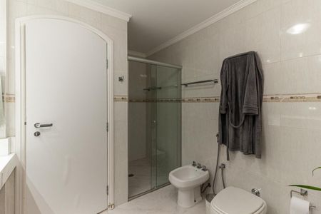 Apartamento à venda com 230m², 4 quartos e 4 vagasBanheiro Social