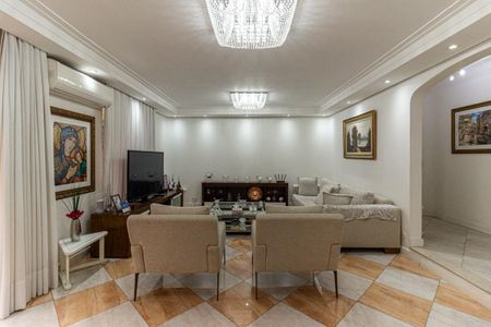 Apartamento à venda com 230m², 4 quartos e 4 vagasSala