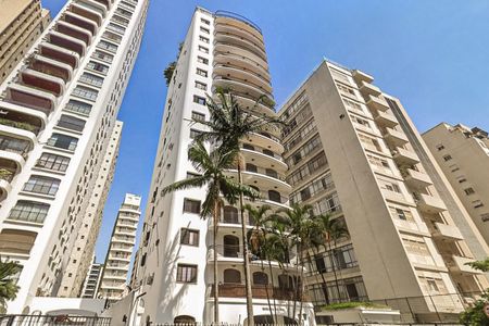 Apartamento à venda com 230m², 4 quartos e 4 vagasFachada