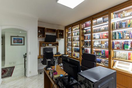 Apartamento à venda com 230m², 4 quartos e 4 vagasQuarto 1