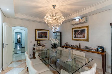 Apartamento à venda com 230m², 4 quartos e 4 vagasSala de Jantar
