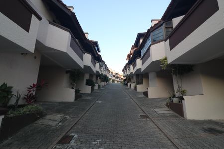 Casa de condomínio à venda com 139m², 3 quartos e 2 vagasFachada do condomínio