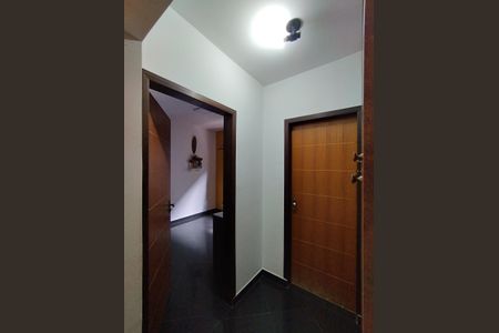 Casa para alugar com 230m², 4 quartos e 2 vagasCorredor