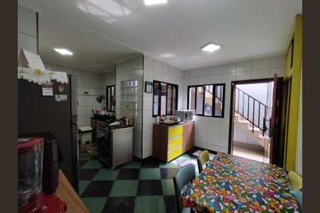 Casa para alugar com 230m², 4 quartos e 2 vagasCozinha 