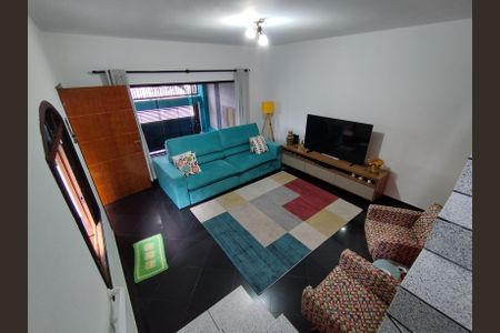 Casa para alugar com 230m², 4 quartos e 2 vagasSala