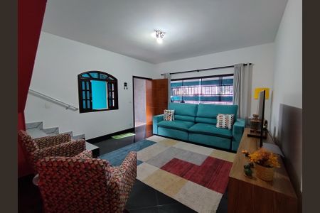 Casa para alugar com 230m², 4 quartos e 2 vagasSala