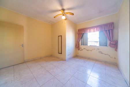 Casa à venda com 250m², 3 quartos e 4 vagas Casa à venda com 250m², 3 quartos e 4 vagasQuarto 1