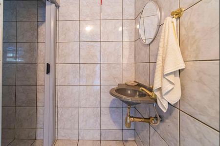 Casa à venda com 250m², 3 quartos e 4 vagas Casa à venda com 250m², 3 quartos e 4 vagasBanheiro de serviço