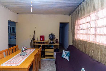 Casa à venda com 170m², 3 quartos e 2 vagas Casa à venda com 170m², 3 quartos e 2 vagasCasa 1 Sala