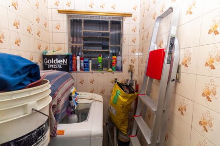 Casa à venda com 170m², 3 quartos e 2 vagas Casa à venda com 170m², 3 quartos e 2 vagasCasa 1 Área de Serviço