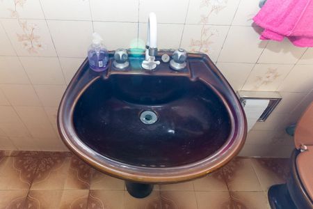 Casa à venda com 170m², 3 quartos e 2 vagas Casa à venda com 170m², 3 quartos e 2 vagasCasa 1 Banheiro