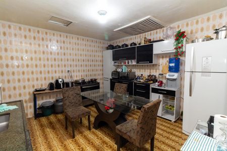 Casa à venda com 170m², 3 quartos e 2 vagas Casa à venda com 170m², 3 quartos e 2 vagasCasa 2 Cozinha