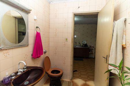 Casa à venda com 170m², 3 quartos e 2 vagas Casa à venda com 170m², 3 quartos e 2 vagasCasa 1 Banheiro