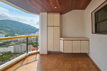 Apartamento para alugar com 120m², 3 quartos e 4 vagasVaranda