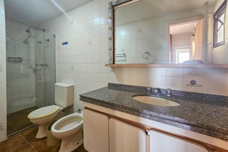 Apartamento para alugar com 120m², 3 quartos e 4 vagasBanheiro da suíte