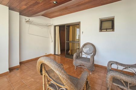 Apartamento para alugar com 120m², 3 quartos e 4 vagasVaranda