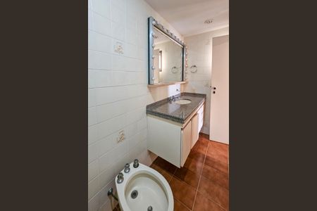 Apartamento para alugar com 120m², 3 quartos e 4 vagasBanheiro da suíte