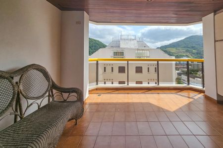 Apartamento para alugar com 120m², 3 quartos e 4 vagasVaranda