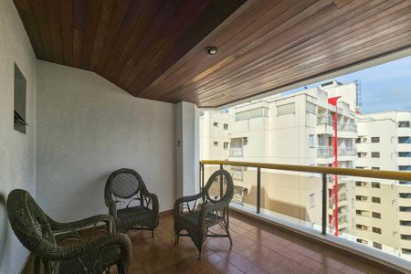 Apartamento para alugar com 120m², 3 quartos e 4 vagasVaranda