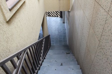 Casa à venda com 185m², 5 quartos e 3 vagasEscada Garagem