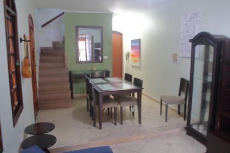 Casa à venda com 185m², 5 quartos e 3 vagasSala