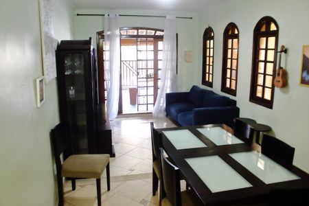 Casa à venda com 185m², 5 quartos e 3 vagasSala