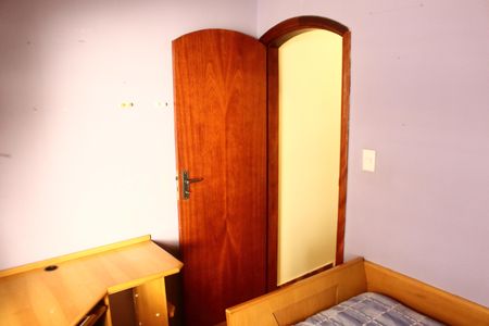 Casa à venda com 185m², 5 quartos e 3 vagasQuarto 2