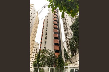 Apartamento para alugar com 98m², 2 quartos e 2 vagasFachada