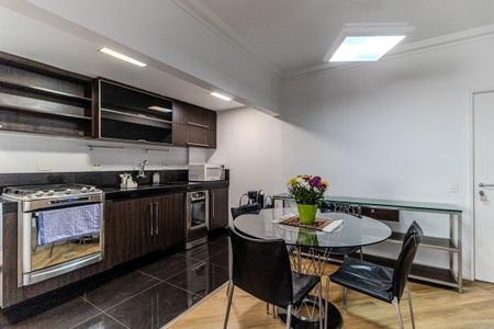 Apartamento para alugar com 98m², 2 quartos e 2 vagasCozinha