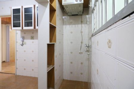 Apartamento à venda com 56m², 2 quartos e 1 vaga Apartamento à venda com 56m², 2 quartos e 1 vagaÁrea de Serviço