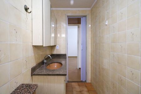 Apartamento à venda com 56m², 2 quartos e 1 vaga Apartamento à venda com 56m², 2 quartos e 1 vagaBanheiro