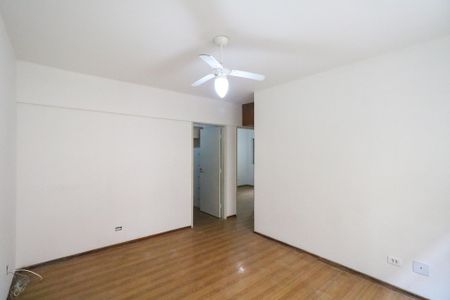 Apartamento à venda com 56m², 2 quartos e 1 vaga Apartamento à venda com 56m², 2 quartos e 1 vagaSala