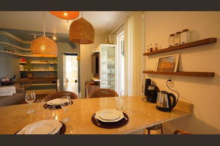 Apartamento para alugar com 72m², 2 quartos e 1 vagaSala