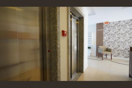 Apartamento para alugar com 72m², 2 quartos e 1 vagaElevador