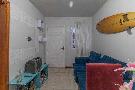 Casa de condomínio à venda com 43m², 2 quartos e 1 vagaSala