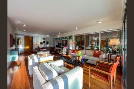 Casa à venda com 424m², 4 quartos e 5 vagasFoto 07