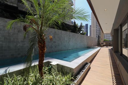 Studio para alugar com 26m², 1 quarto e sem vagaPiscina